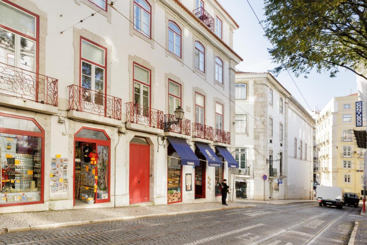 Update Urban Chic Flat In 19Th Century Building 2 Bedrooms & 2 Bathrooms & Ac Central Alfama District Lisboa Ngoại thất bức ảnh