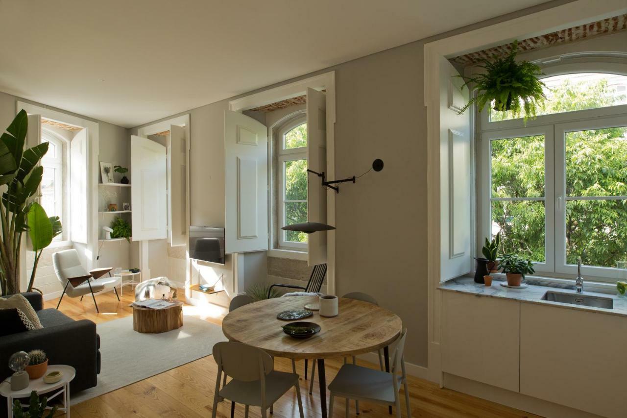 Update Urban Chic Flat In 19Th Century Building 2 Bedrooms & 2 Bathrooms & Ac Central Alfama District Lisboa Ngoại thất bức ảnh