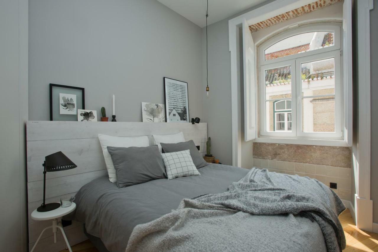 Update Urban Chic Flat In 19Th Century Building 2 Bedrooms & 2 Bathrooms & Ac Central Alfama District Lisboa Ngoại thất bức ảnh